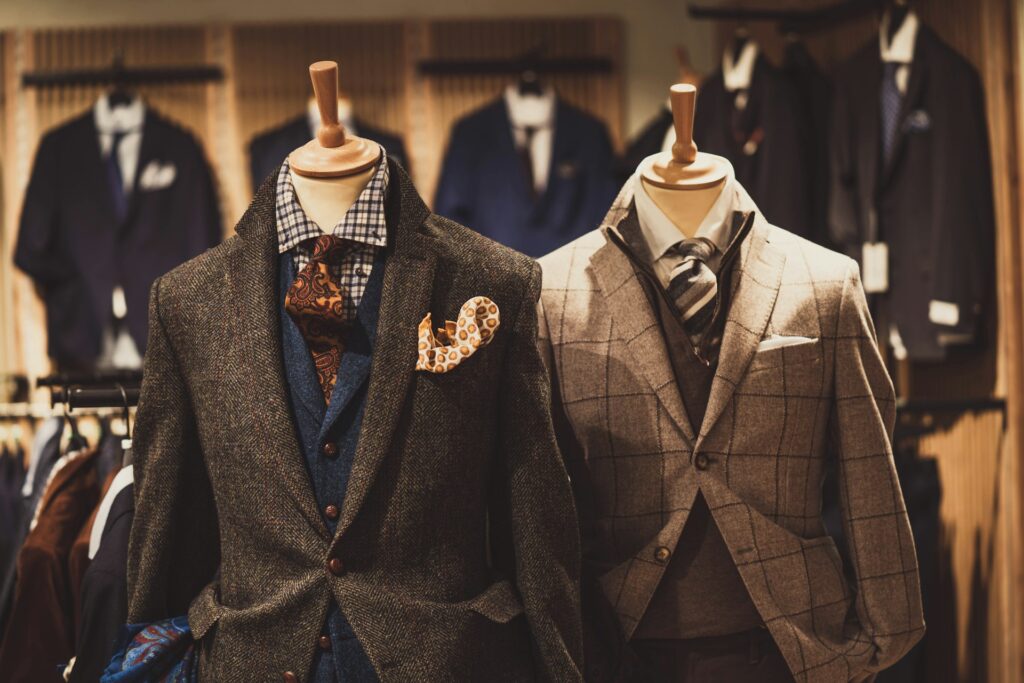 なぜ潰れない?洋服の青山はなんの会社?